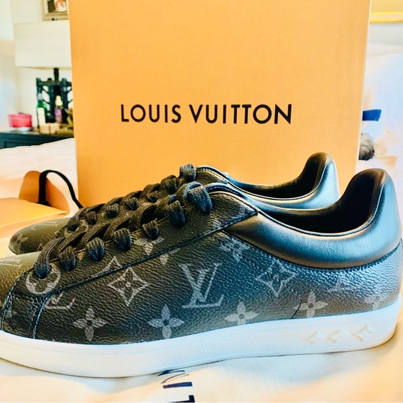 Louis Vuitton new never worn - Picture 5 of 12